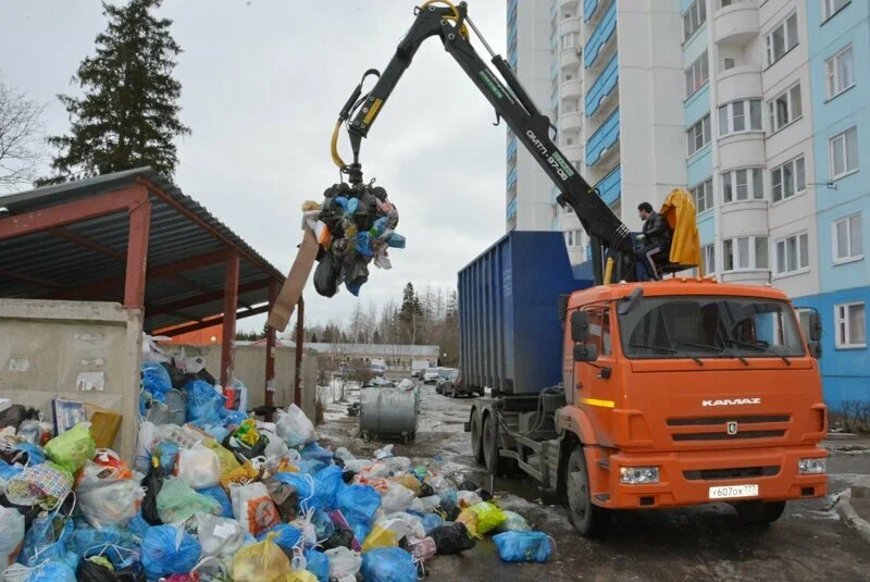 Вывоз бытового мусора в Камне-на-Оби с погрузкой в октябре