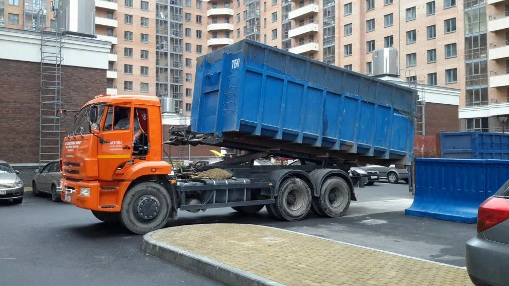 Аренда пухто для вывоза строительного и бытового мусора в Камне-на-Оби в октябре