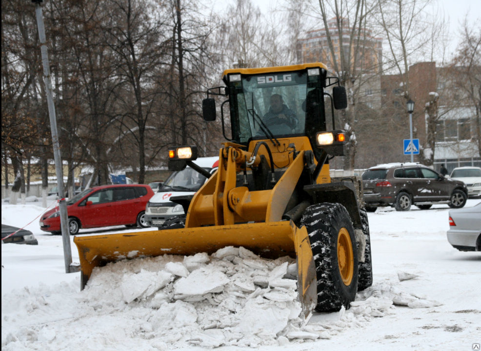Аренда трактора для уборки снега в Камне-на-Оби от ПроМусор – цена от 1015 руб., быстро и недорого