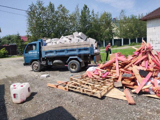Вывоз мусора с чердака в Камне-на-Оби в октябре