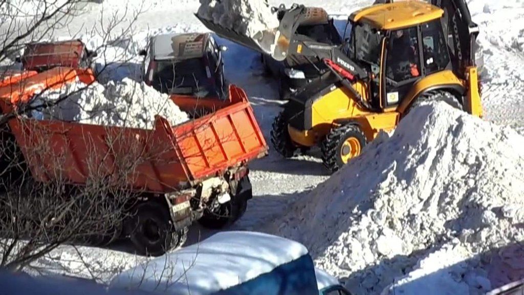 Вывоз снега с погрузкой в Камне-на-Оби для организаций и частных лиц в октябре
